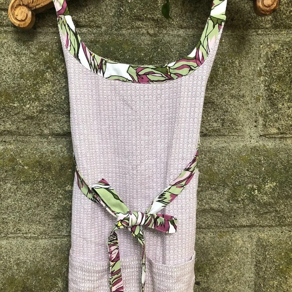 SMB Textiles 100% Cotton Textured Apron with Pockets Brown Leaf  NWT
